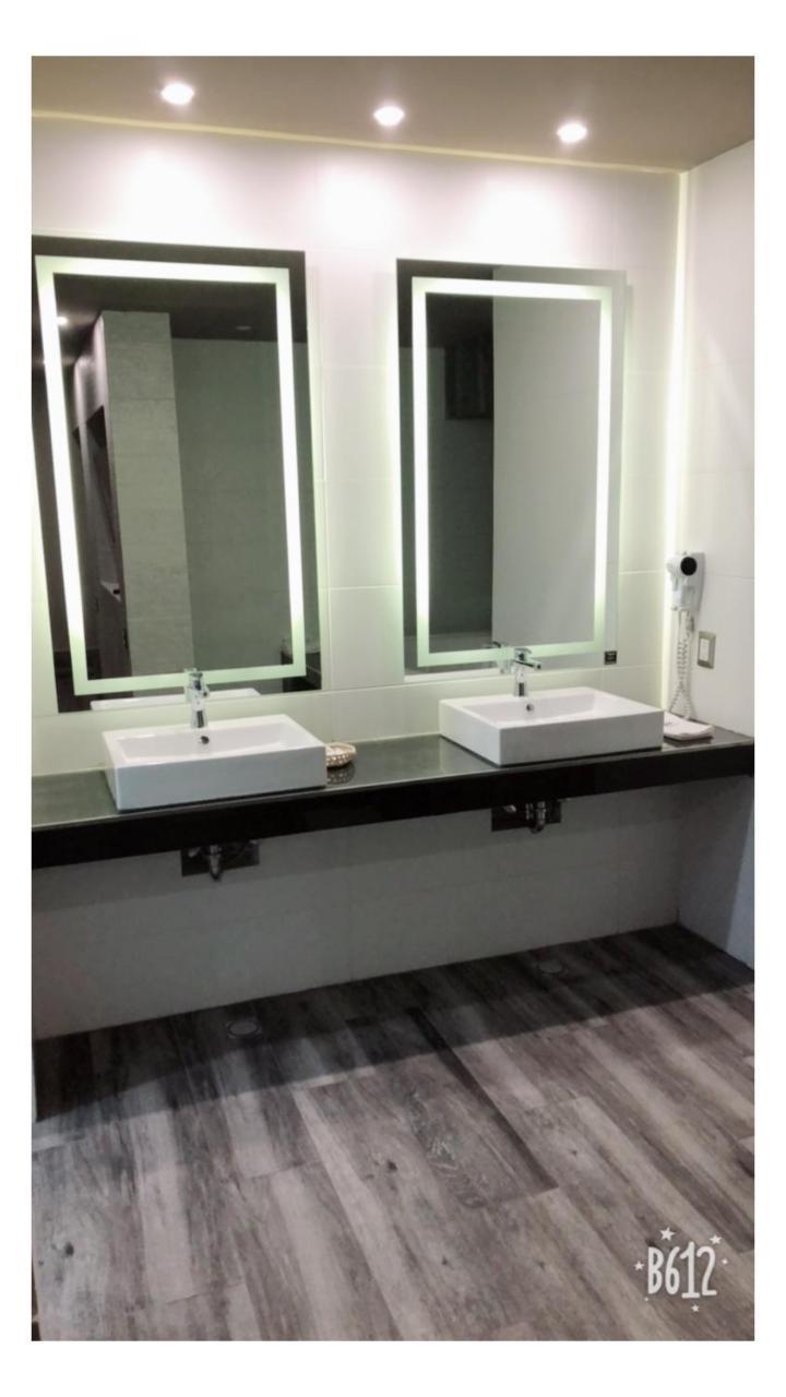 Deluxe Suite Spa Bath